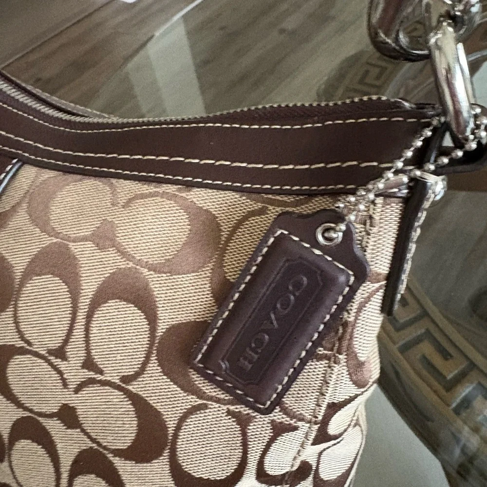 🤎🤎COACH CHELSEA SIGNATURE KHAKI & BROWN LEATHER SHOULDER/CROSSBODY BAG!🤎🤎